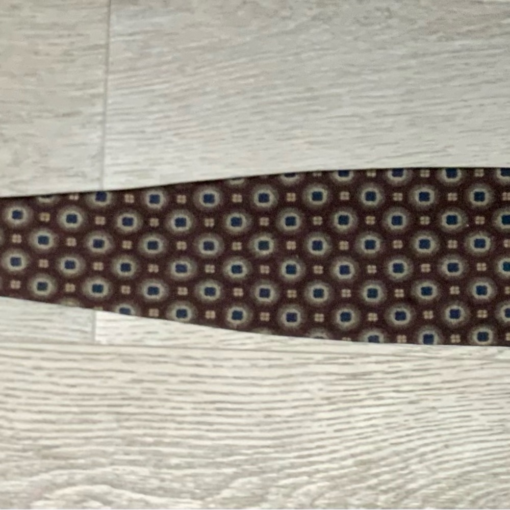 Giorgio Armani 100% Silk Men’s Tie - Picture 3 of 3